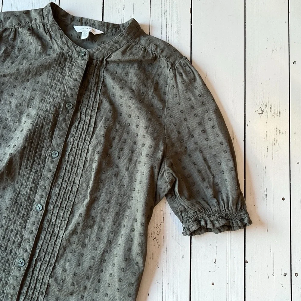 Lucky Brand Olive Green Textured Blouse Size SP Pintuck Button Front Cotton Boho - Picture 7 of 13